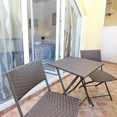 In Mit Eigener Terrasse Apartment